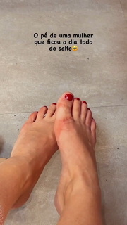 Ana Paula Minerato feet photo 5
