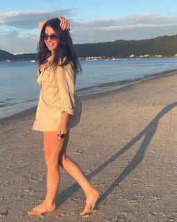 Ana Paula Padrão feet photo thumbnail