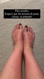 Ana Paula Padrão feet photo thumbnail