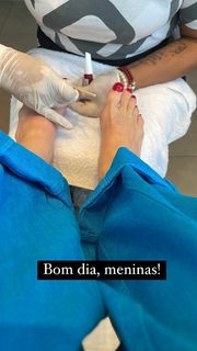 Ana Paula Padrão feet photo thumbnail