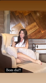 Ana Paula Padrão feet photo thumbnail