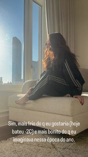 Ana Paula Padrão feet photo thumbnail