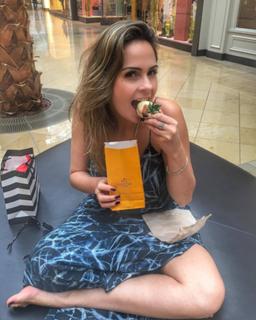 Ana Paula Renault feet photo 5