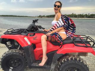 Ana Paula Renault feet photo 6