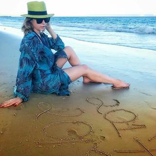 Ana Paula Renault feet photo 18