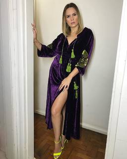 Ana Paula Renault feet photo 12