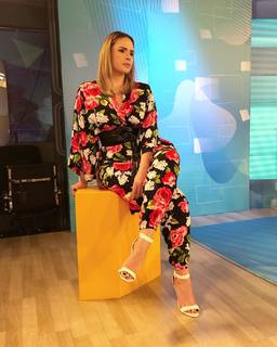 Ana Paula Renault feet photo 12
