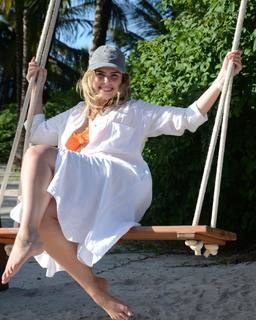 Ana Paula Renault feet photo 5