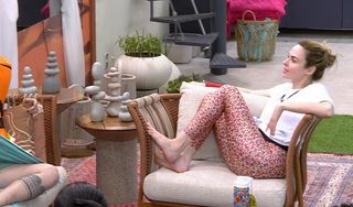 Ana Paula Renault feet photo 6