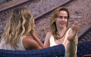 Ana Paula Renault feet photo 13