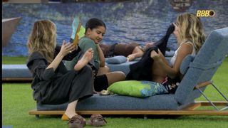 Ana Paula Renault feet photo 1