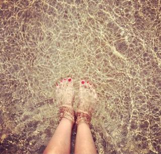 Ana Rita Clara feet photo 11
