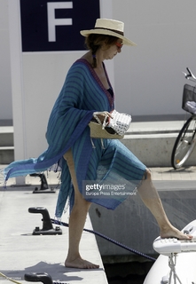 Ana Rosa Quintana feet photo 9