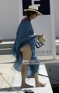 Ana Rosa Quintana feet photo 5