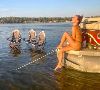 Ana Sakic feet photo 2