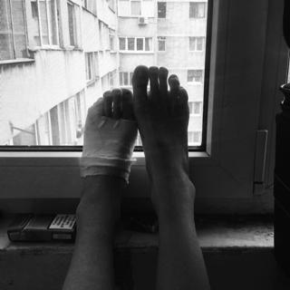 Ana Ularu feet photo 4