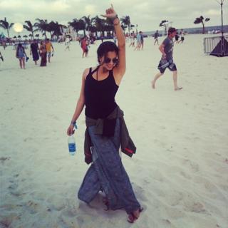 Ana Villafañe feet photo 9