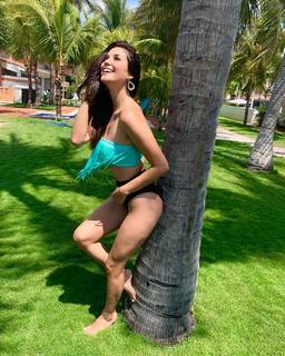 Ana Yancy Clavel feet photo 7