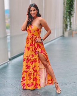 Ana Yancy Clavel feet photo 10