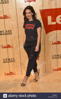Ana de la Reguera feet photo thumbnail