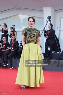 Ana de la Reguera feet photo thumbnail