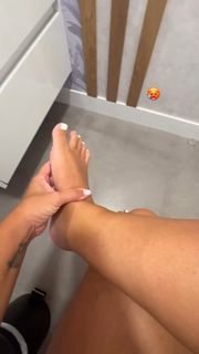 Anabel Pantoja feet photo 2