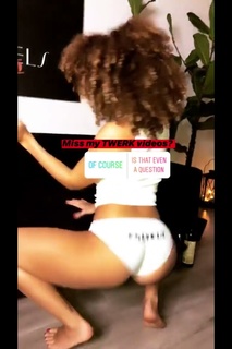 Anabella Carrasco feet photo 13
