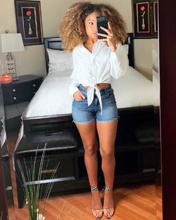 Anabella Carrasco feet photo 2