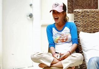 Anahí feet photo thumbnail