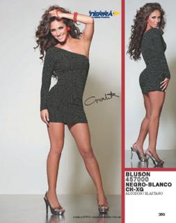 Anahí feet photo thumbnail