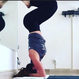 Anahí feet photo thumbnail