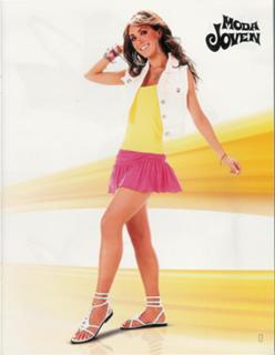 Anahí feet photo thumbnail