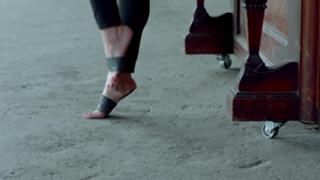 Anahí feet photo thumbnail