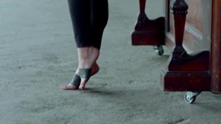 Anahí feet photo thumbnail