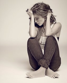 Anahí feet photo thumbnail