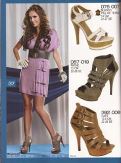 Anahí feet photo thumbnail