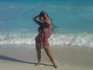 Anahí feet photo thumbnail