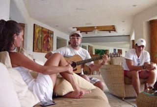 Anahí feet photo thumbnail