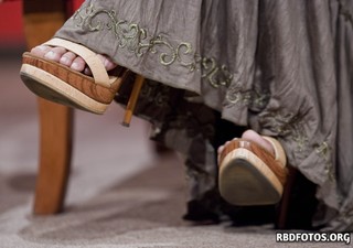 Anahí feet photo thumbnail