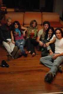 Anahí feet photo thumbnail