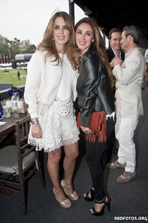 Anahí feet photo thumbnail