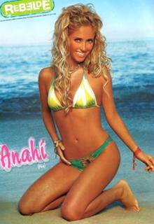 Anahí feet photo thumbnail