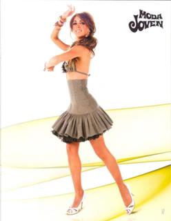 Anahí feet photo thumbnail