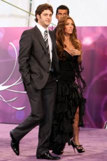 Anahí feet photo thumbnail