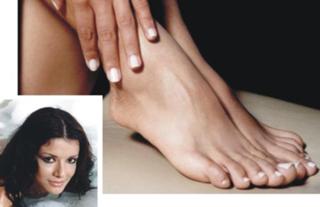 Analice Nicolau feet photo 4