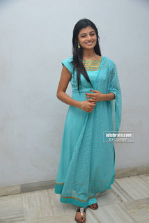 Anandhi feet photo 4