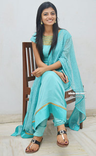 Anandhi feet photo 20