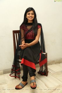 Anandhi feet photo 9