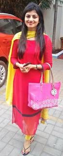 Anandhi feet photo 8