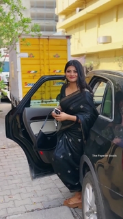 Anandhi feet photo 9